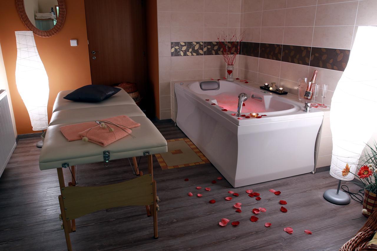 Wellness Hotel Vyhlidka Náchod Pokoj fotografie